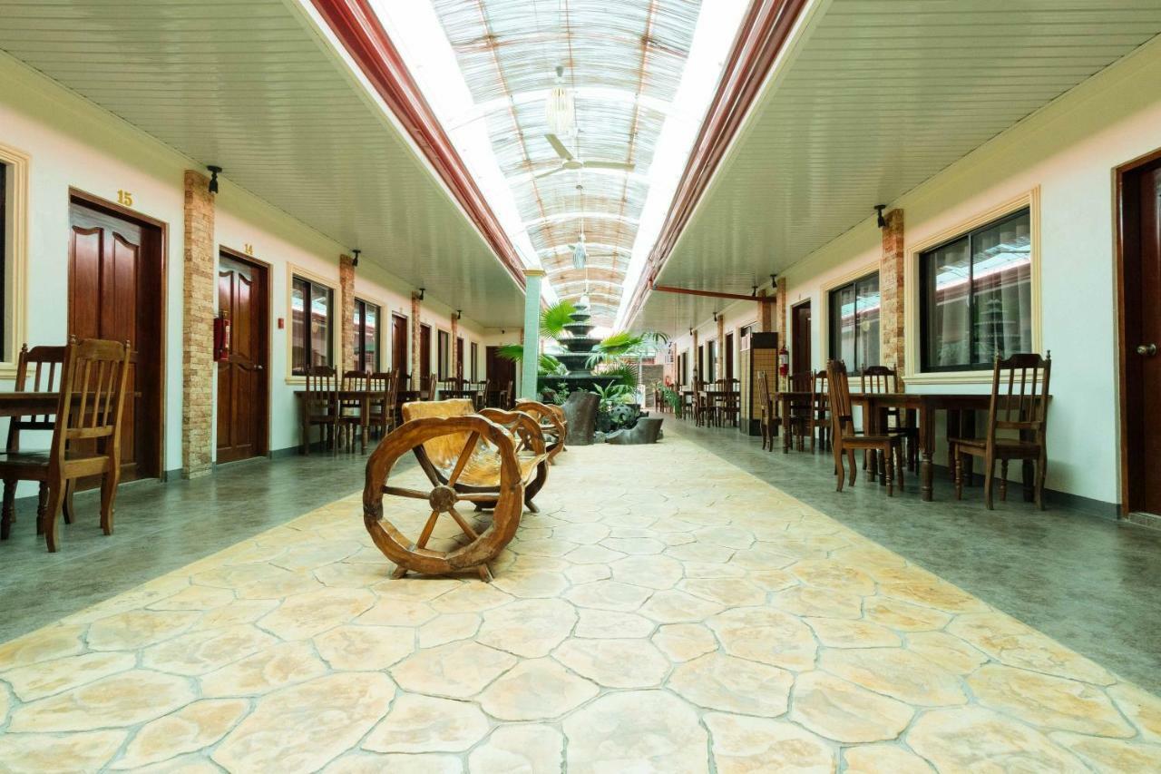 Reddoorz Premium Near Pristine Beach Пуэрто-Принцеса Экстерьер фото